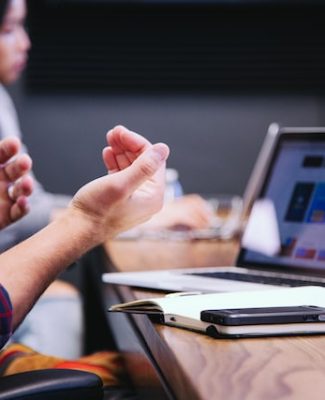 headway-5QgIuuBxKwM-unsplash